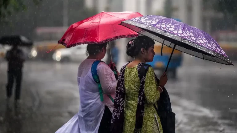 IMD Weather Update showing heavy rain alert across 20 Indian states including Delhi, Uttarakhand, Himachal Pradesh, Bihar and Jharkhand