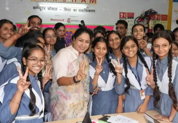 STEM Lab: CM Rekha Gupta inaugurates AI smart toilets, STEM Innovation Lab and digital classrooms in Delhi Government Schools under Saksham initiative.