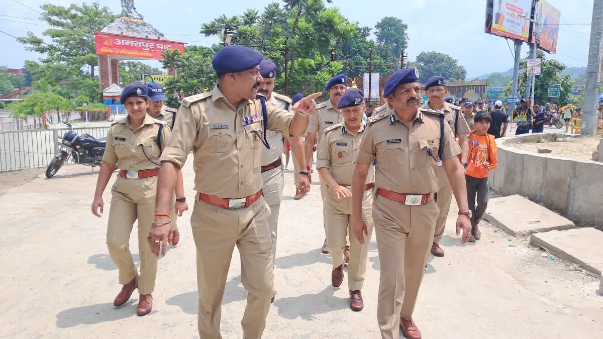 IG STF Nilesh Anand Bharne inspecting security arrangements and interacting with Kanwariyas during Haridwar Kanwar Mela 2026.