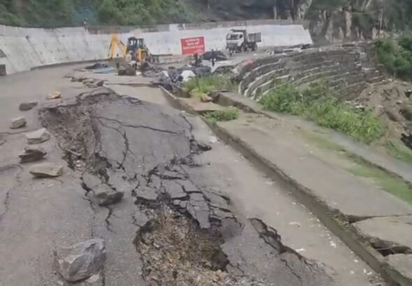 Kedarnath Highway landslide near Rampur Market in Rudraprayag threatening nearby buildings