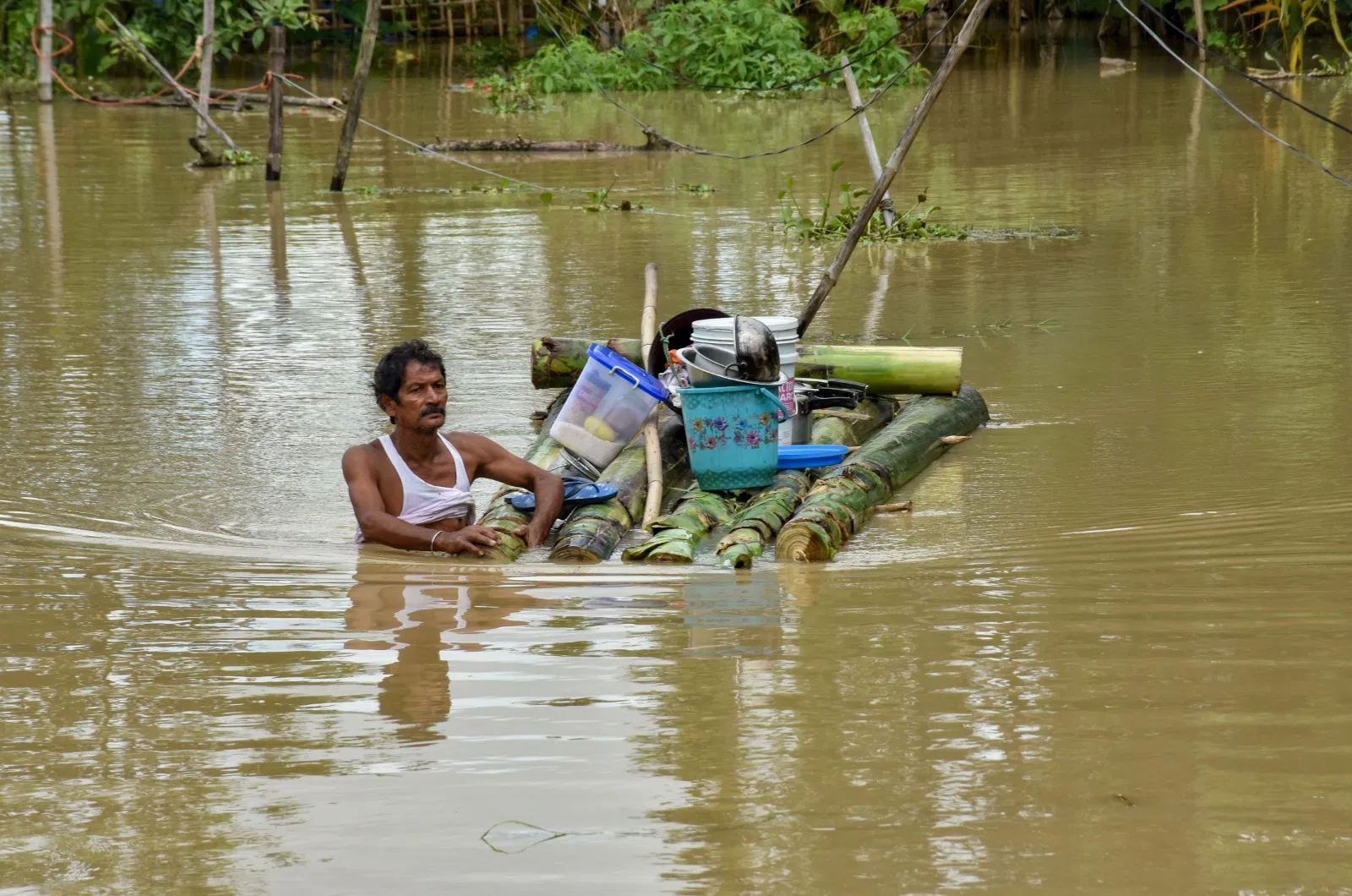 Flood Update India showing severe flooding in Kerala, Assam and Odisha after heavy rainfall