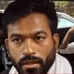 Balaghat Child Deaths: बालाघाट के प्रभावित आदिवासी गांवों में बच्चों की मौत के बाद परिवारों से मुलाकात करते अभिजीत दीपके