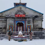 Char Dham Yatra affected by snowfall in Gangotri and heavy rain in Kedarnath