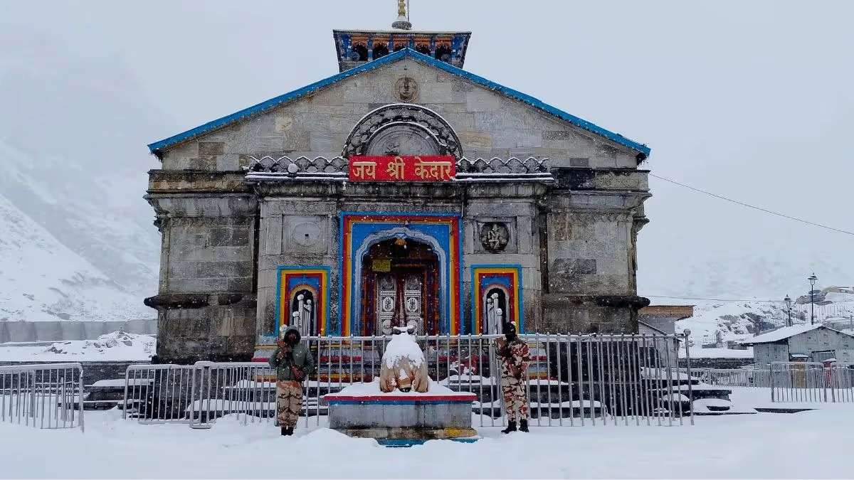 Char Dham Yatra affected by snowfall in Gangotri and heavy rain in Kedarnath