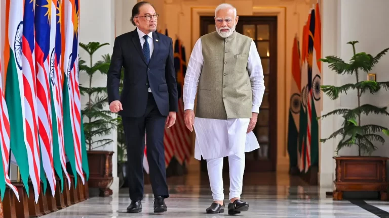 Malaysia PM Anwar Ibrahim sings Kishore Kumar song during BRICS Summit 2026