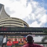 Stock Market Crash as Sensex falls 382 points and Nifty declines 118 points amid heavy selling in IT and metal stocks