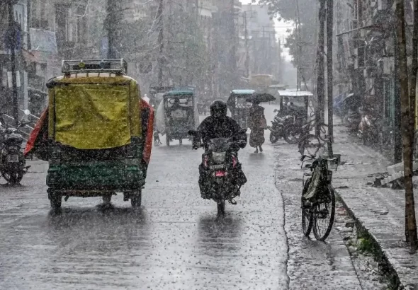 Weather Today heavy rain and thunderstorm alert across Delhi and several Indian states