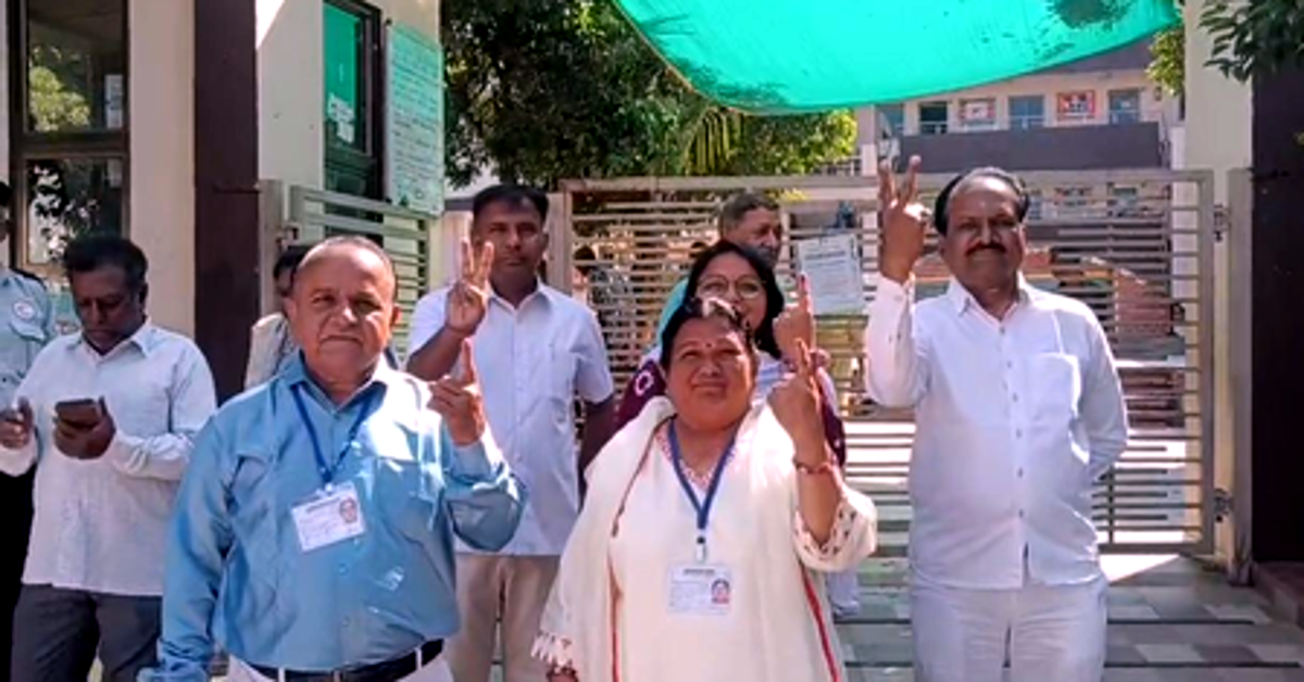Gandhinagar Municipal Corporation Election 2026: booth in Gujarat on October 11, 2026 इसे केवल संबंधित वास्तविक मतदान केंद्र की तस्वीर पर इस्तेमाल करें।