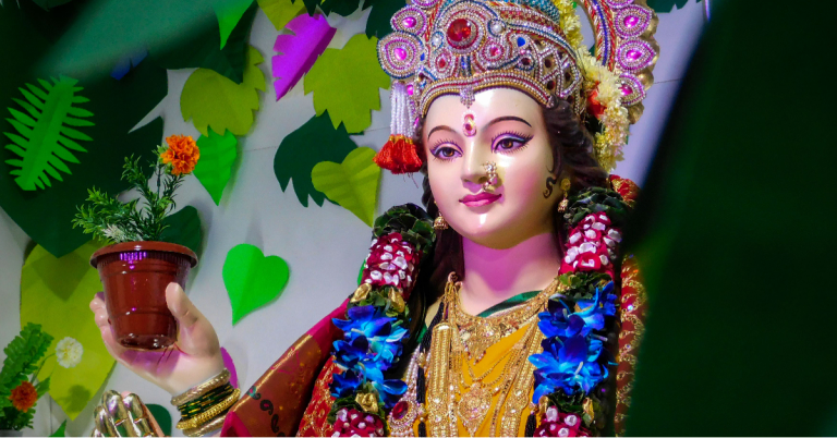 Maa Brahmacharini Puja 2026: नवरात्रि के दूसरे दिन मां ब्रह्मचारिणी की पूजा का विशेष धार्मिक महत्व माना जाता है।