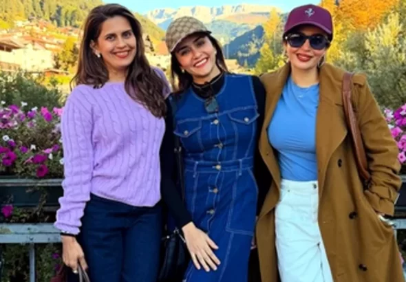 Neha Pendse Italy girls trip: Neha Pendse, Amruta Khanvilkar and Sonali Khare dancing during their Italy girls trip